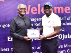 Security For Nigeria’s Energy Future:Dangote Refinery, NNPC Forge Strategic Alliance President/ CE, Dangote Industries limited, Aliko Dangote, left, presents gift to Group Chief Executive Officer of the Nigerian National Petroleum Company (NNPC), Engr. Bayo Bashir Ojulari; During the Group Chief Executive Officer Members of the Board and Executive Management Team of Nigerian National Petroleum Company Limited Visit to Dangote Petroleum Refinery and Fertiliser in Lekki Lagos on Saturday February 2026…