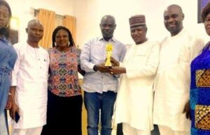 NUMW Honors Fola Akinosun With Excellent Leadership Award