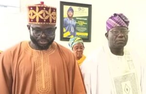 Oyo APC Congress: Hassan Giwa Congratulates Lagelu Chairman, Awoyoola, Other Executives Arc. Hassan Giwa, left, with Hon. Fatai Awoyoola...