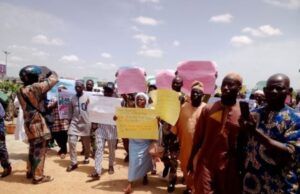 Ibadan Circular Road: Affected Residents Protest Again, Appeal To Makinde, Olubadan Ibadan Circular Road residents protest