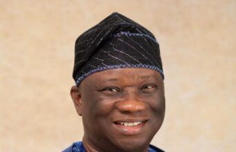 Easter: Oyo South Senatorial Aspirant, Hon. Fowokanmi Congratulates Christians