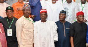 Weak Opposition Will Only Hurt Nigeria’s Democracy — Makinde From left, Mr Peter Obi; Oyo State Governor, Seyi Makinde; Alhaji Rabiu Musa Kwankwanso; Former Vice President, Alhaji Atiku Abubakar and ADC National Chairman, Senator David Mark, during the National Summit of Opposition Political Party Leaders, held at Banquet Hall, Government House, Ibadan...