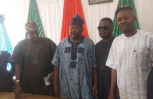 Senator Alli Donates Bus, N10m To Strengthen Oyo APC Secretariat