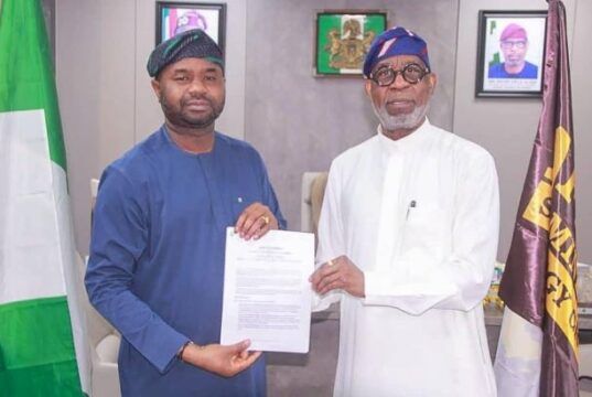 Collection Of Mineral Royalties Handed Over To NRS As New Tax Laws Gain Grounds …executive chairman, Nigeria Revenue Service (NRS), Dr Zacch Adedeji (left), Minister Of Solid Minerals Development, Mr Dele Alake during a collaborative meeting on mineral royalty administration at Alake’s office in Abuja on Thursday…