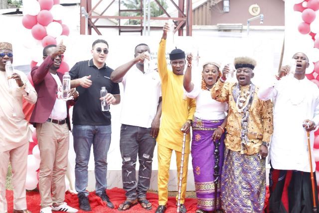 LG Image L-R: Vice Chairman II, Mboho Mkparawa Ibibio, Aparawa Jimmy Essien, Head of Corporate Marketing at LG Electronics Nigeria,Mr. Paul Mba, Uyo Branch Manager, Fouani Nigeria Limited, Mr. Nabih Hawila, Secretary Youth Forum, Idang Community, Mr. Bassey Inyang, The Youth Leader, Ifa Ikot Idang, Mr. Effiong Edet, Wife of Idiong, Mrs. Maurice Asuquo Ibanga, The Village Head of Ifa Ikot Idang, Efe Idiong, Maurcus Asuquo Ibanga and The Family Head, Ifa, Bassey Etim at the commissioning of LG's expanded Environmental, Social, and Governance (ESG) initiative, marked by the donation of a solar-powered borehole to the Ifa Ikot Idang in the Etoi clan, Uyo Local Government Area, Akwa Ibom State…