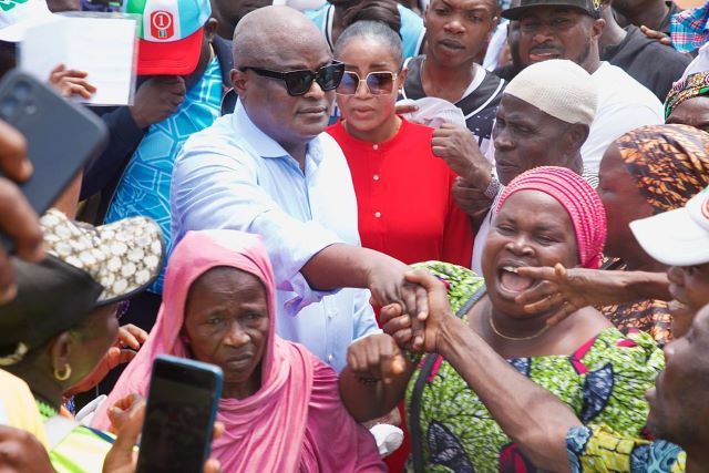Obasa and others Rt. Hon. Mudashiru Obasa...appreciating his supporters...