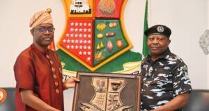Battle Against Insecurity: We’ll Continue To Cooperate With Federal Authorities, Security Agencies –Makinde Deputy Inspector General of Police in charge of the South-West, DIG Adegoke Fayoade, right, with Governor Seyi Makinde...