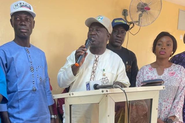 Rahman ...the Executive Chairman of Ibadan Northwest Local Government, Alhaji Abdulrahman Olanrewaju Adepoju, middle...