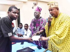 Dangote Granite Mines Boosts Access To Education With Bursary Awards For Ogun Host Community Students L-R: One of the beneficiary students from Abraham Adesanya University, Balogun Akeem; General Manager, Community Relations, Dangote Granite Mines, Joseph Alabi; Sopinlukale of Oke Sopin, Ijebu- Igbo, Oba Dr. Mufutau Adesesan Yusuf during the Dangote Granite Mines Bursaries Awards for the Host Communities in Ijebu- Igbo in Ijebu North Local Government Area of Ogun State at the weekend…