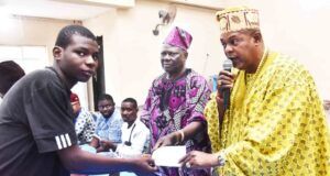 Dangote Granite Mines Boosts Access To Education With Bursary Awards For Ogun Host Community Students L-R: One of the beneficiary students from Abraham Adesanya University, Balogun Akeem; General Manager, Community Relations, Dangote Granite Mines, Joseph Alabi; Sopinlukale of Oke Sopin, Ijebu- Igbo, Oba Dr. Mufutau Adesesan Yusuf during the Dangote Granite Mines Bursaries Awards for the Host Communities in Ijebu- Igbo in Ijebu North Local Government Area of Ogun State at the weekend…