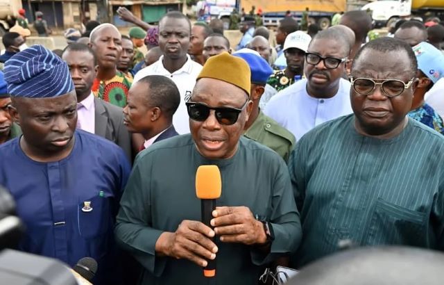 Oyo Dep Gov and others Oyo's Deputy Governor, Barr. Bayo Lawal, middle, with others at the scene...