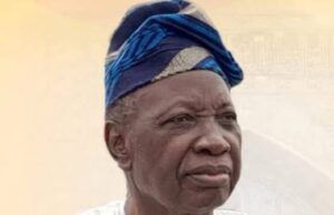 Olugbon Joins Others To Celebrate Dr. Saka Balogun At 90