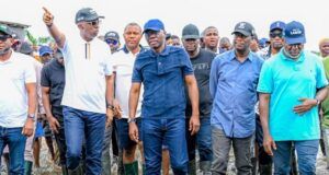 Lagos Floods: Sanwo-Olu Visits Affected Communities, Makes Promises Governor Babajide Sanwo-Olu and others during the visit to the flooded communities in Lagos State...