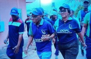 Fitness Drive: Obasanjo Leads Ogun Senior Citizens On 2.5km Walk In Abeokuta ...former President Olusegun Obasanjo, middle, with others during the walk...