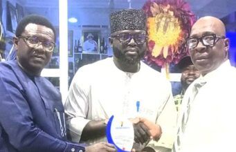 Lagelu APC House Of Assembly Candidate Giwa Receives Odua News Award Of Excellence