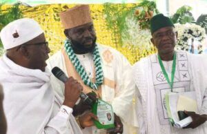 Ansar-Ud-Deen Society Honours Hassan Giwa, With Award Of Excellence