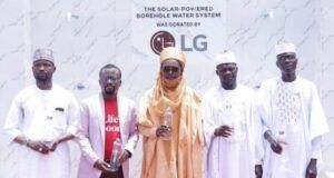 Excitement As LG Electronics Takes Purpose-Driven Innovation To Kaduna R-L: Imam, Niraya Mosque, Mallam Abubakar Sufyan, Head, Corporate Marketing, LG Electronics Nigeria, Mr. Paul Mba, Niraya Village Head, Alhaji Zakariyya Ya’u, Sarki Yakin Nariya, Alhaji Jamiu Yakubu, and District Head, Nariya Rigasa, Alhaji Aliyu Sanni at the commissioning of LG's expanded Environmental, Social, and Governance (ESG) initiative, marked by the donation of a solar-powered borehole to the Nariya Rigasa Area of Kaduna State, on Thursday...