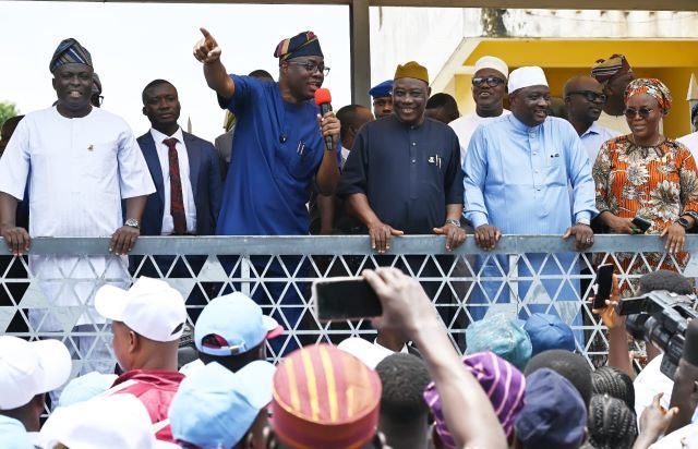 Makinde on Resumption (2) Governor Seyi Makinde...addressing civil servants while other government officials look on...