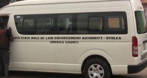 OYRLEA Commences Mobile Court Enforcement At Bodija Market, Arraigns Offenders Over Illegal Street Trading