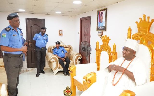 Alaafin and CP Oyo (2) Oyo's Commissioner of Police, Mr. Abimbola Ayodeji Olugbenga, left, with Oba Akeem Owoade...